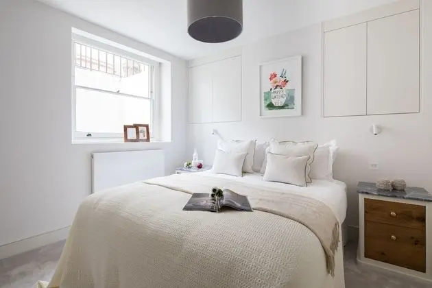 Iverna Gardens by Lime Street - Oda