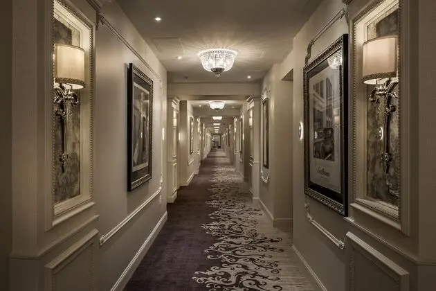 The Ivey's Hotel - İç Mekan