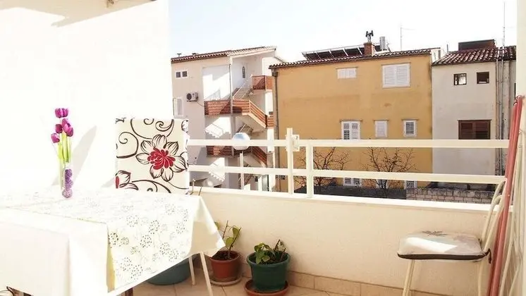 Ivica - 100m From the Beach - SA1 Ljubicasti