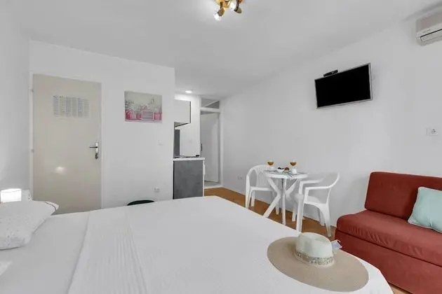 Ivica - 100m From the Beach - SA3 Narancasti - Oda
