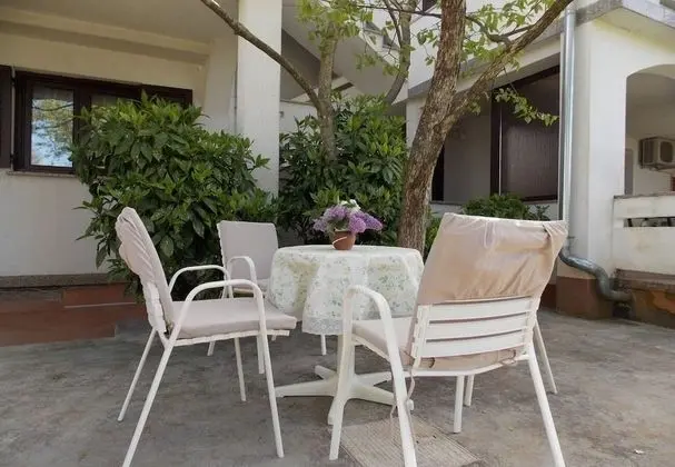 Ivo - With Parking - A4 - Prizemlje