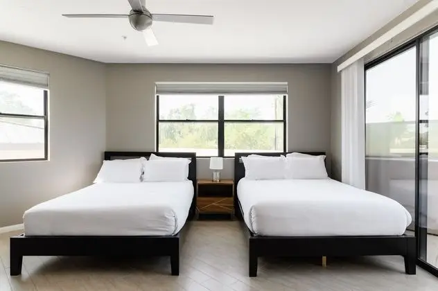 Ivory Buyout By Avantstay Two Home Buyout Near Old Town w/ Large Patio - İç Mekan