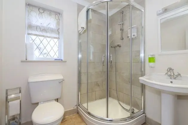 Ivy Guest House - Banyo Tipleri