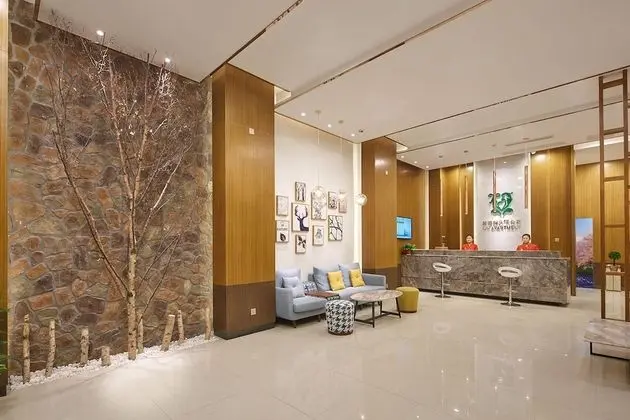 Ivy International Apartment - Lobi