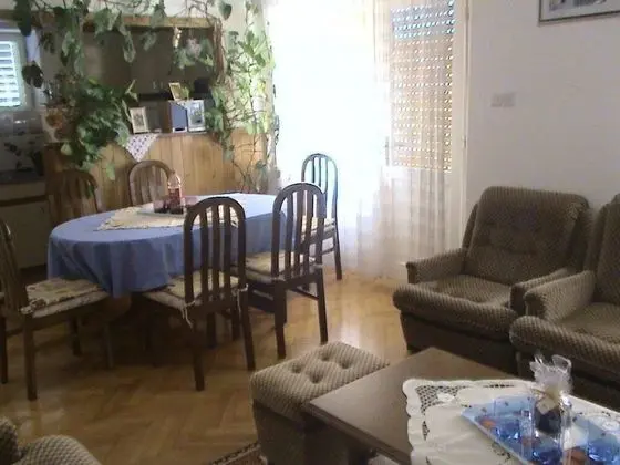 Ivy - Spacious With Free Parking - A1 - Yerinde Yemek