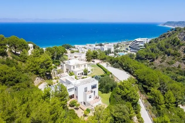 Ixian Hilltop Villa