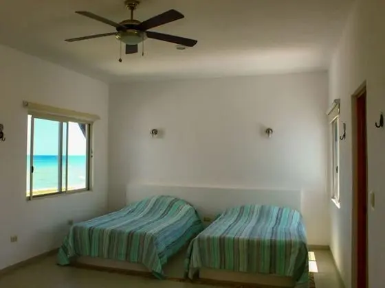 Iz Cay Luxury Ocean Front Villa - Oda