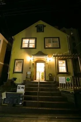 IZA Enoshima Guesthouse&Bar - Hostel - Dış Mekan