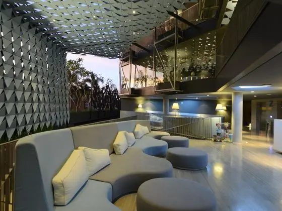 Ize Seminyak - Lobi