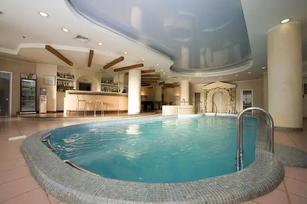 Hotel Izmailovo Delta - Havuz
