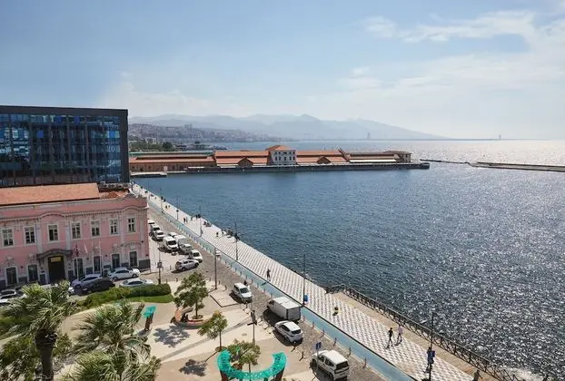 Izmir Marriott Hotel - Dış Mekan