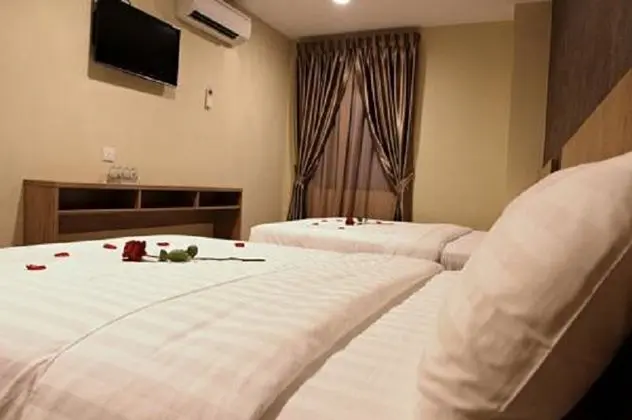Izumi Hotel @ 2 - Oda