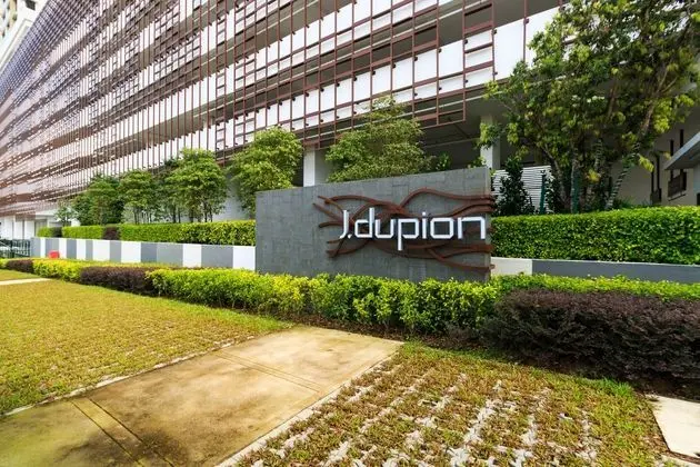 J DUPION BOUTIQUE SUITES BY NOWHERE