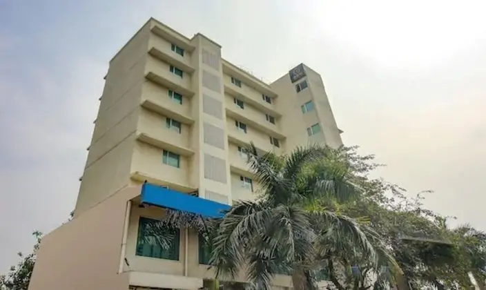 Hotel J ESVI - Dış Mekan
