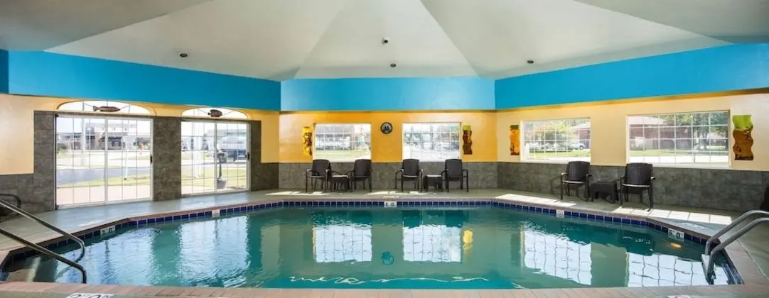 Hotel J Green Bay - Havuz