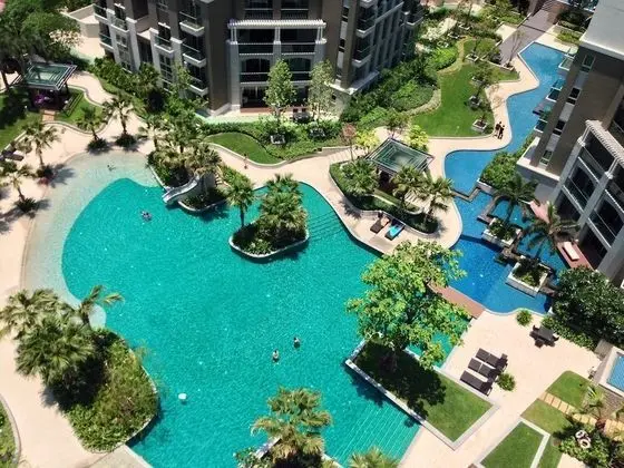 J.J Belle Condo in Bangkok - Havuz