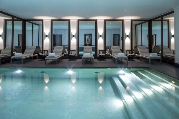 J.K. Place Paris - Öne Çıkan Resim