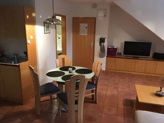 J-Max apartments and glamping houses - Oda Düzeni