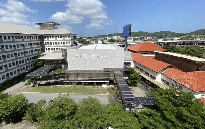 J PARK HOTEL