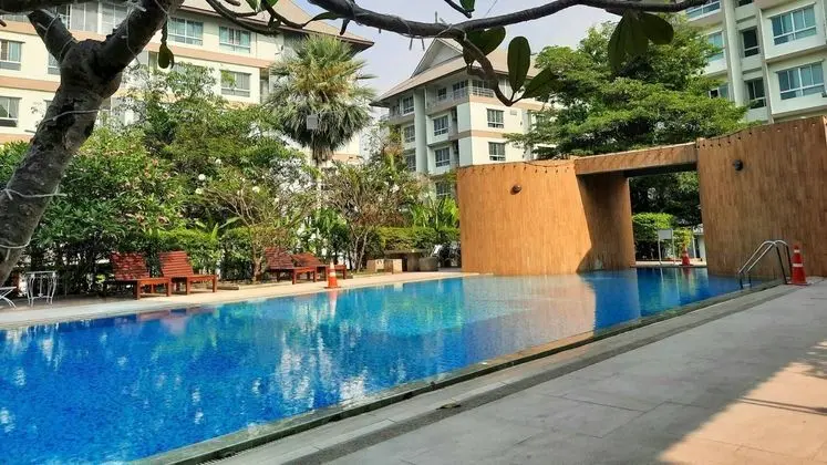 J PARK HOTEL - Havuz