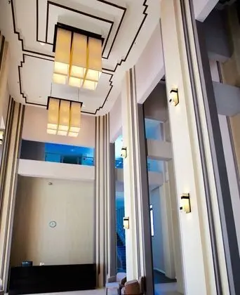 J PARK HOTEL - Lobi