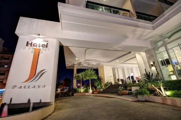Hotel J Pattaya - Dış Mekan