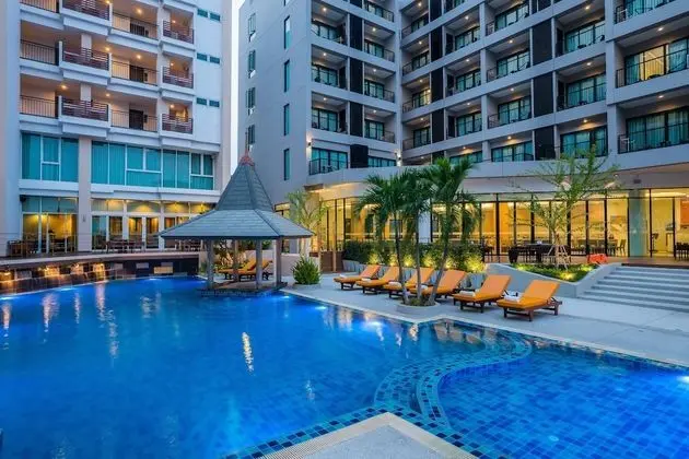 Hotel J Pattaya - Havuz