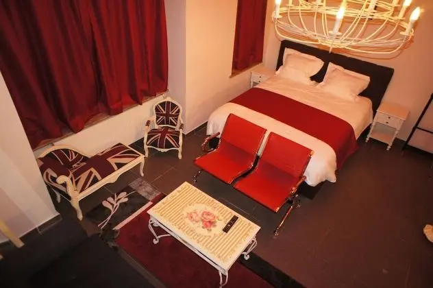 J and R Brussels City Apartment - Öne Çıkan Resim