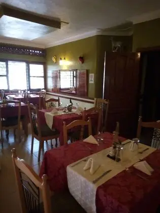 J Residence Motel Entebbe - Yerinde Yemek