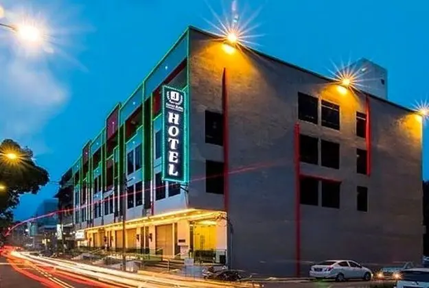 J SUITES HOTEL