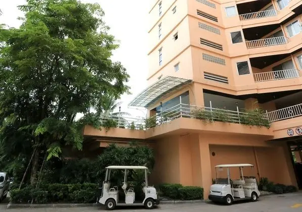J - Town Serviced Apartments - Dış Mekan