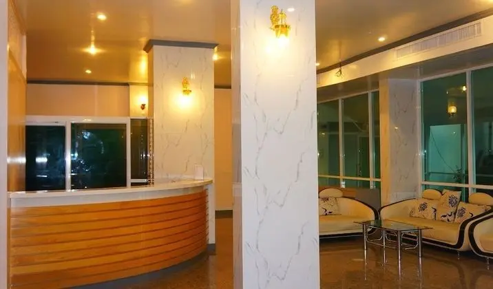 J Two S Pratunam Hotel - Lobi