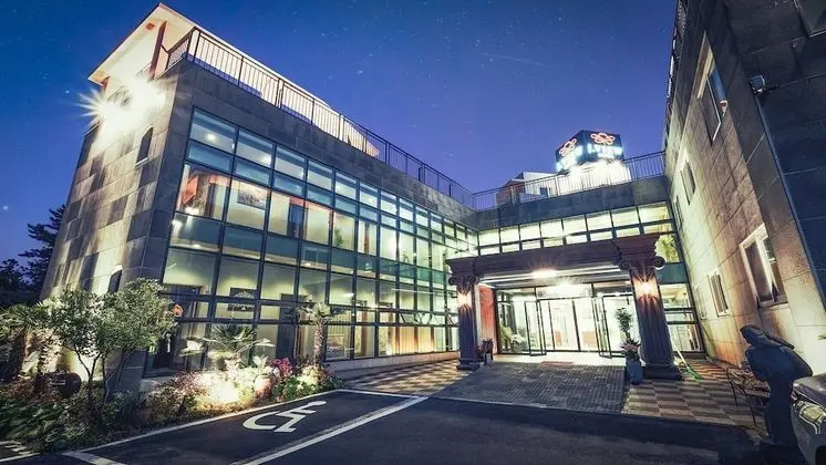 J View Hotel