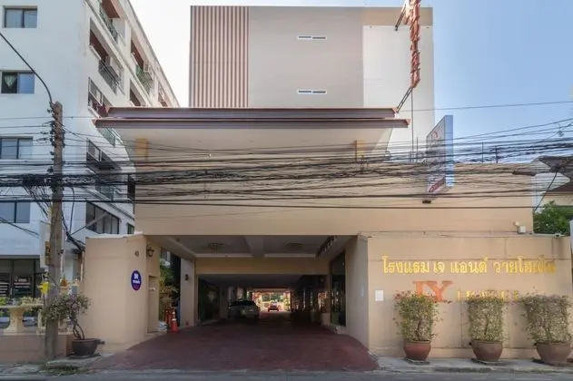 J&Y Hotel Ladprao 35