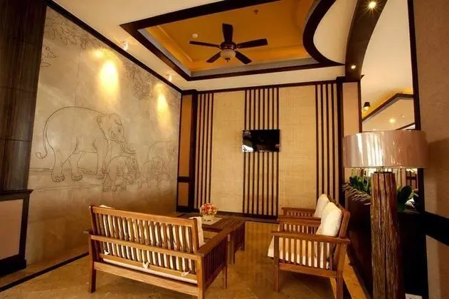 J & Y Lodge Hotel - Lobi