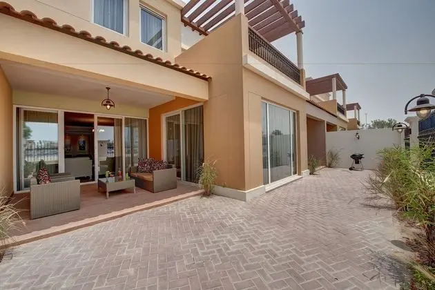 J5 Villas Holiday Homes - Barsha Gardens