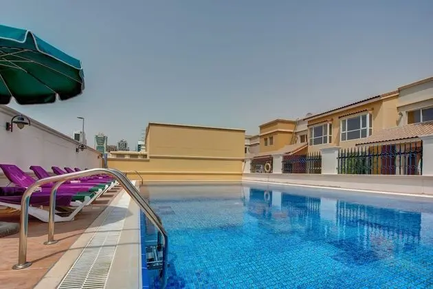 J5 Villas Holiday Homes - Barsha Gardens - Havuz