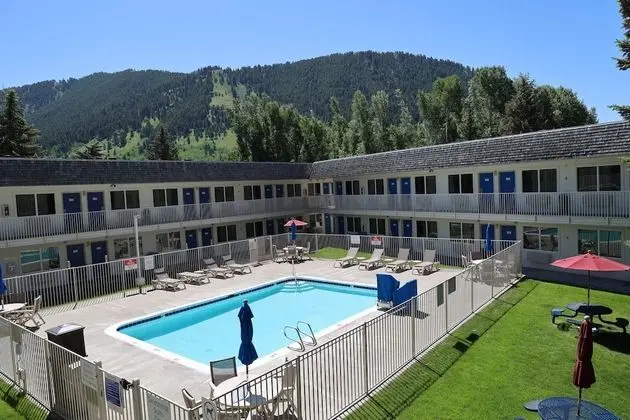 THE JACKSON SOUTHTOWN MOTEL - Havuz