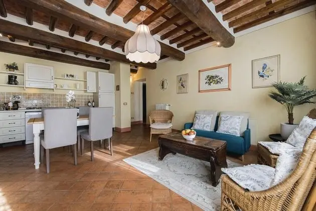 Jacopo Farmhouse Apartment in Wine Resort in Lucca - Oda
