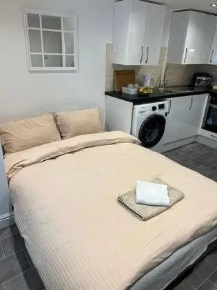 Jacuzzi Spa! Stunning Entire Guest House - Netflix - Oda