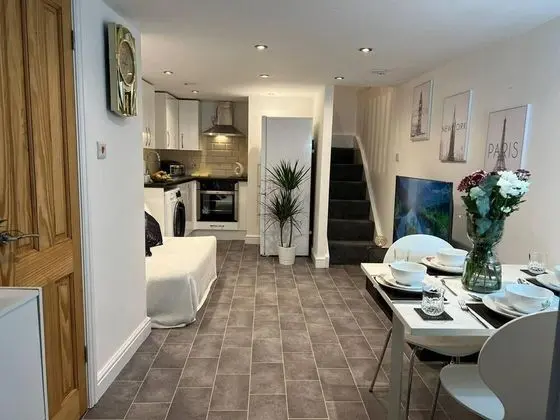Jacuzzi Spa! Stunning Entire Guest House - Netflix - Oda Düzeni