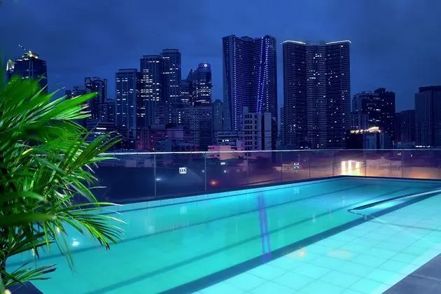 JADE HOTEL AND SUITES