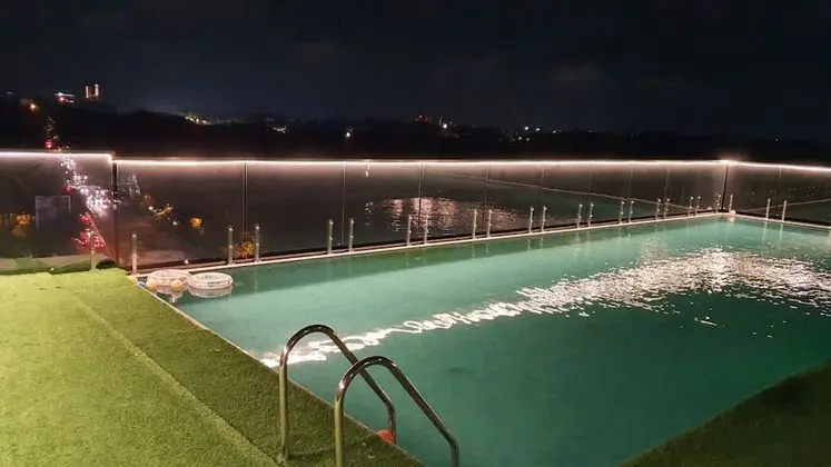Jagadish Hotels Sankey Road - Havuz
