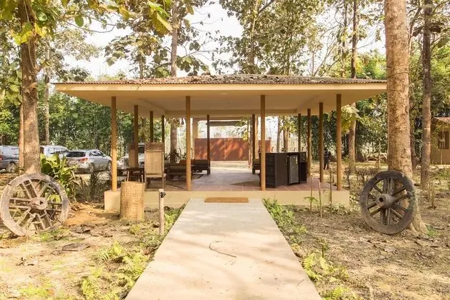 Jagatpur Lodge - Chitwan National Park - Lobi