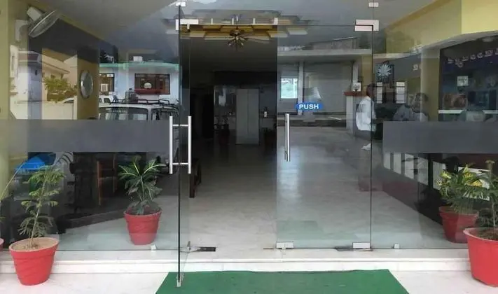 The Jai Mata Di Hotel - Lobi