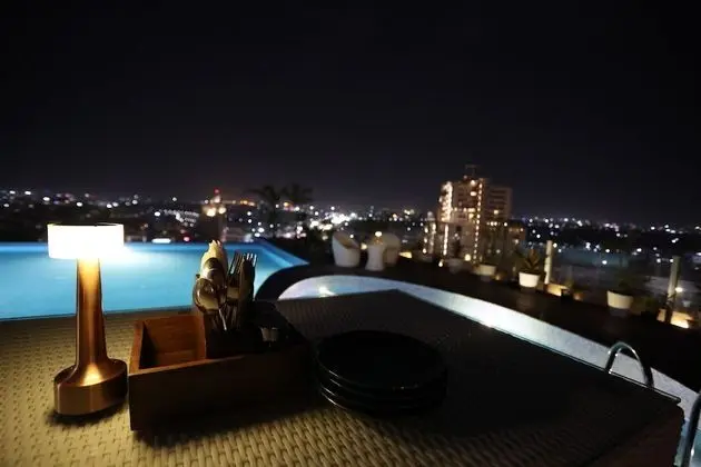 Jaipur Grand by AM Hotel Kollection - Havuz