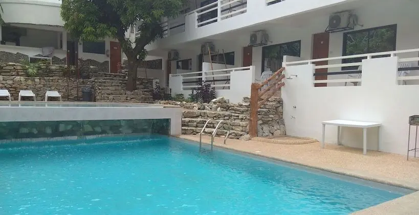 Jalyn's Resort & Restaurant - Havuz