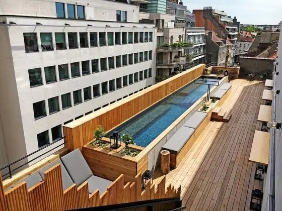 Jam Hotel Brussels - Havuz