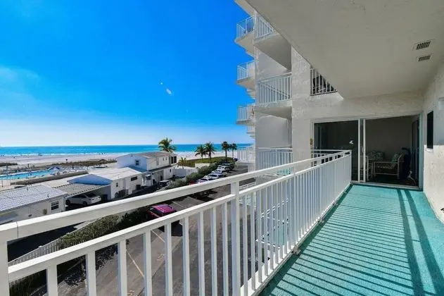 Jamaica Royale by Beachside Management