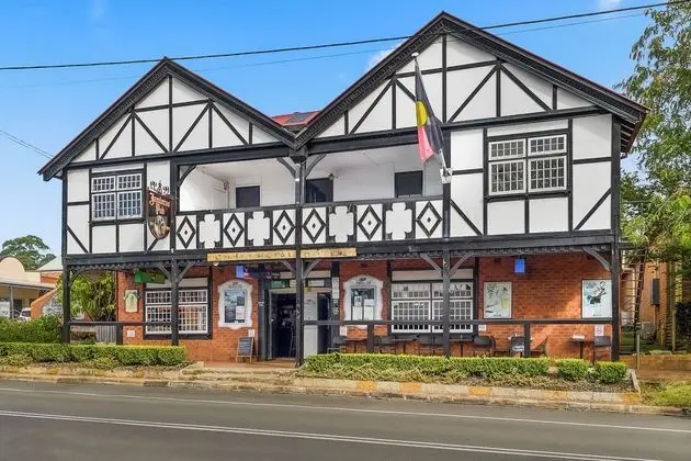 JAMBEROO PUB AND SALEYARD MOTEL